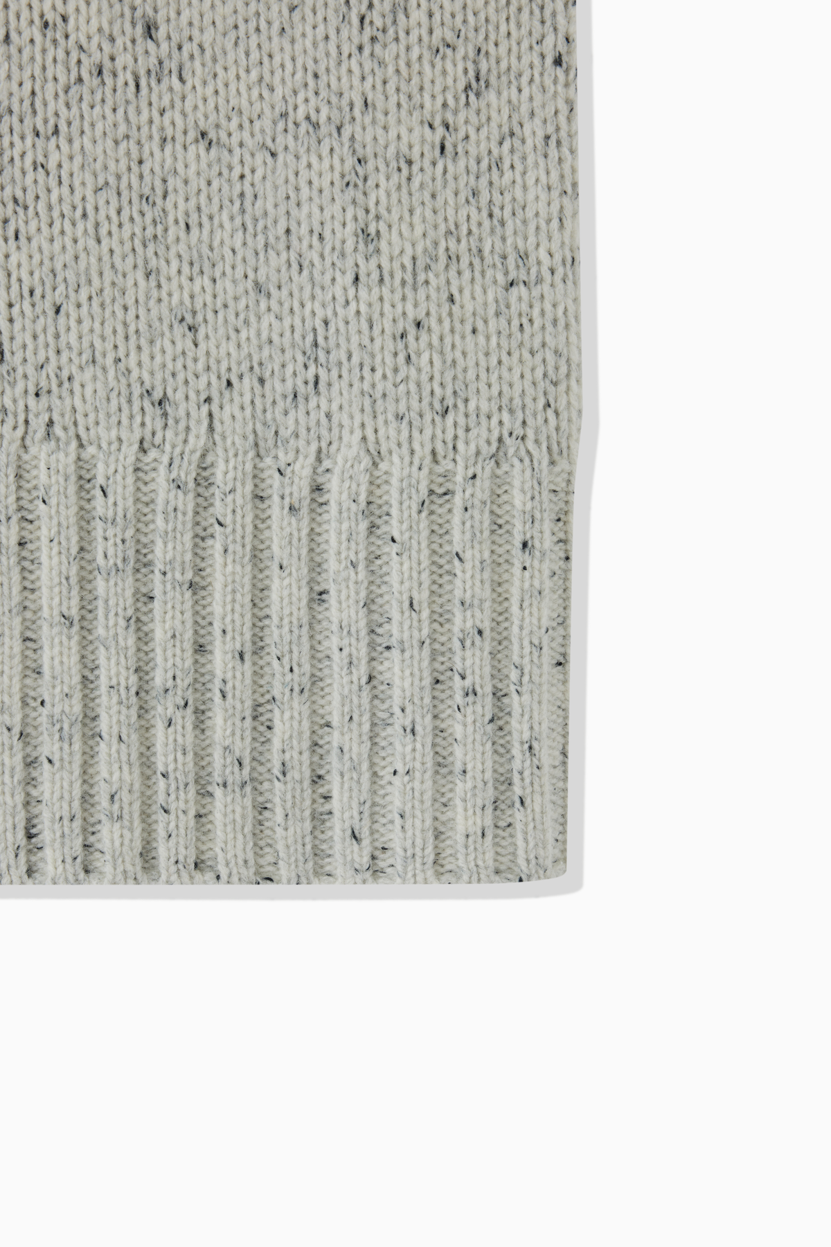 NEP YARN V-NECK KNIT