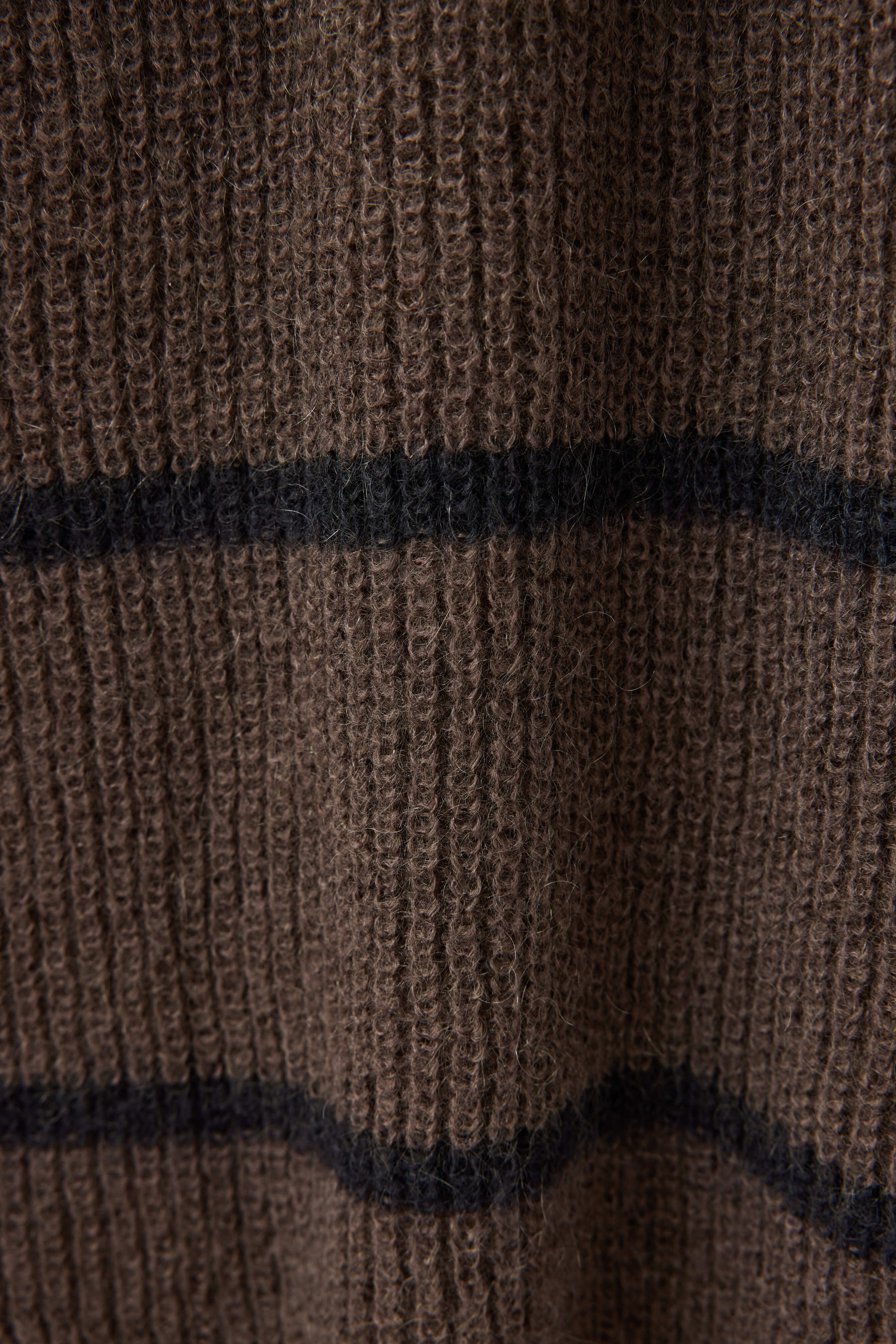 MOHAIR BORDER KNIT