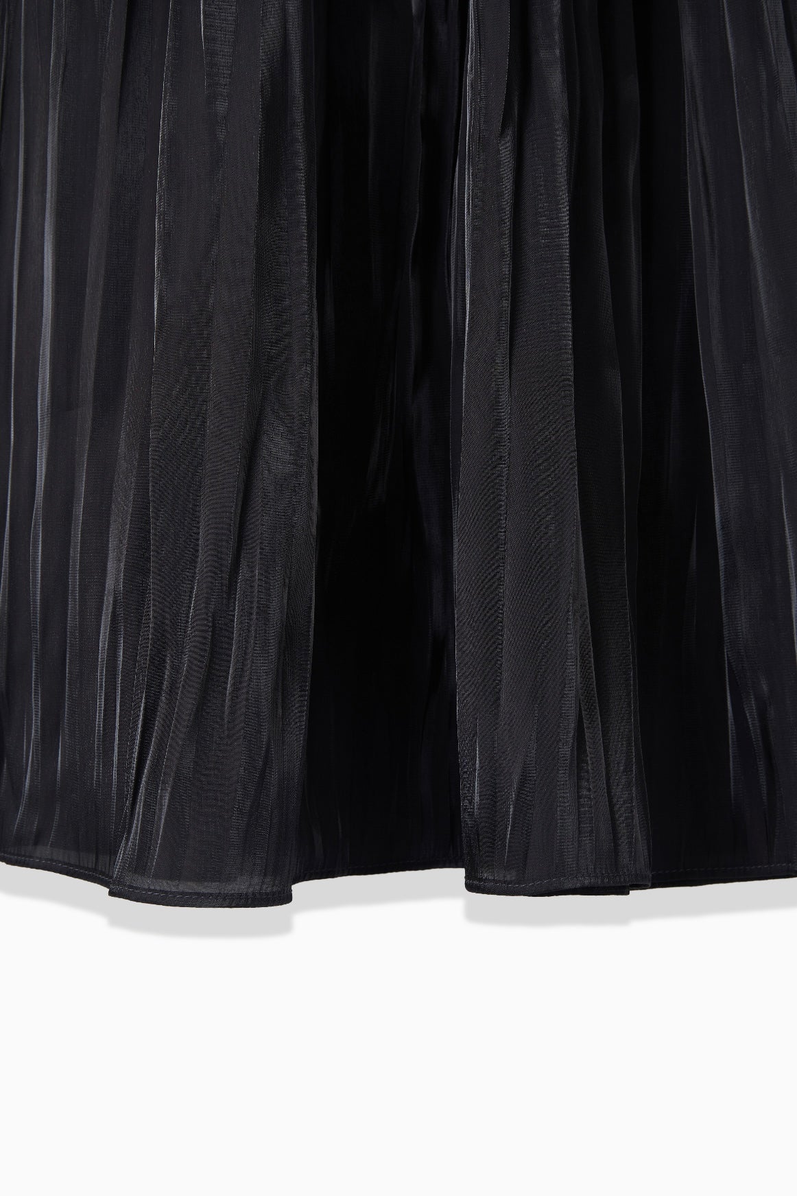 METAL SATIN PLEATS SKIRT