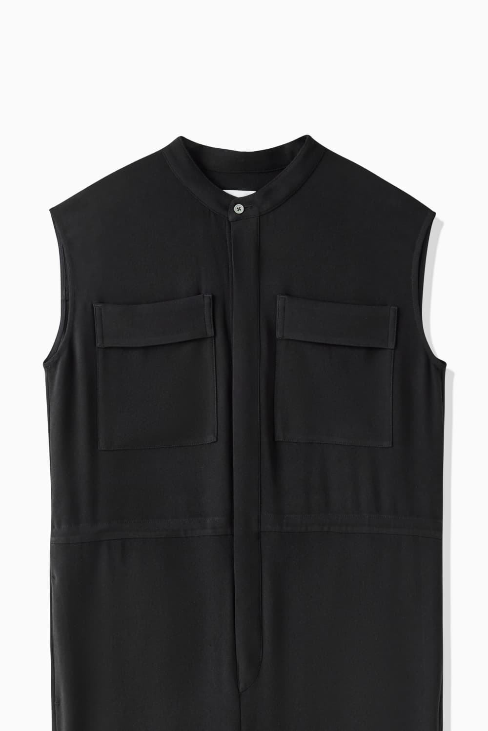 BACK SATIN JUMPSUIT
