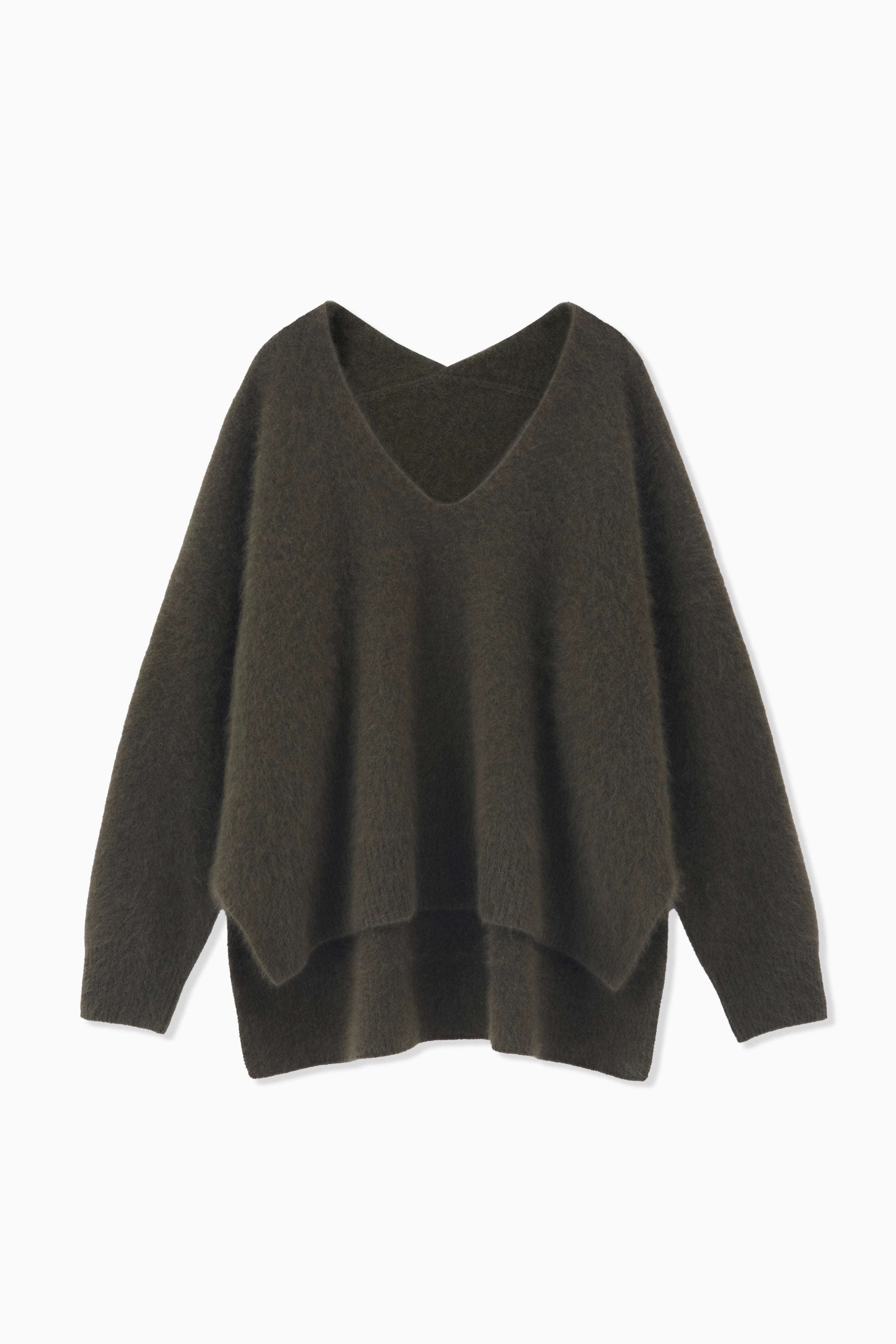 V-NECK RACCOON KNIT