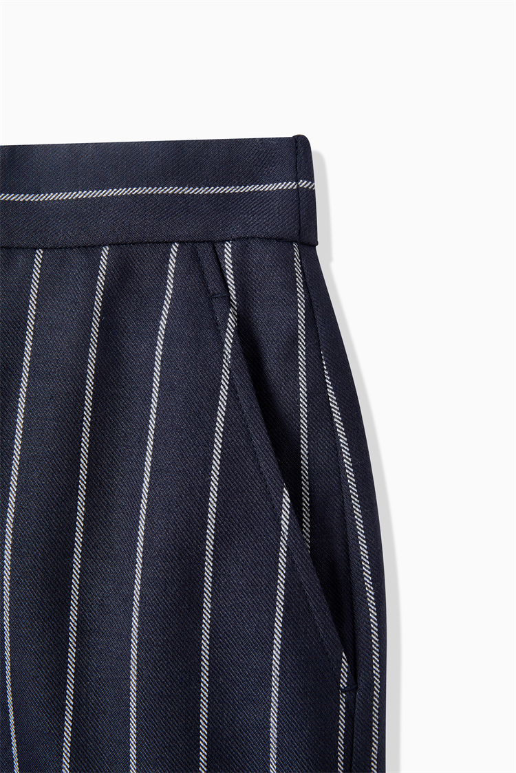 CHALK STRIPE SKIRT