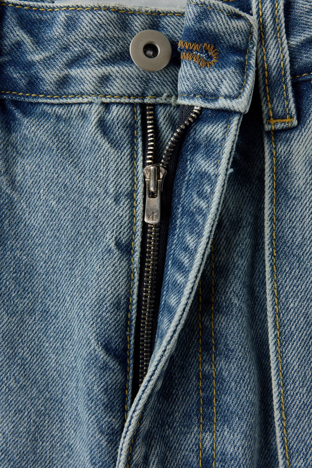 TUCKED DENIM PANTS