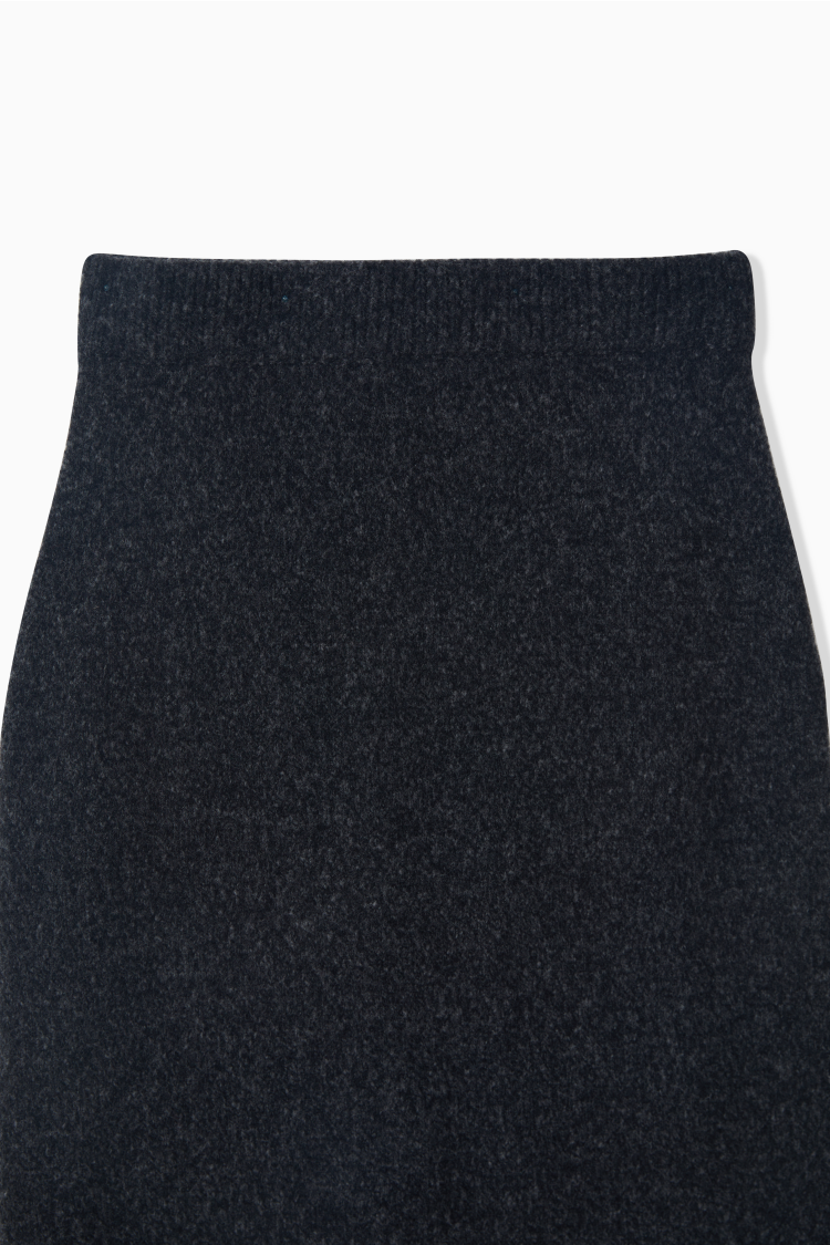 WOOL KNIT SKIRT